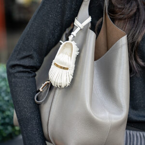 Tod's Charm Schuh an Tasche von Modell