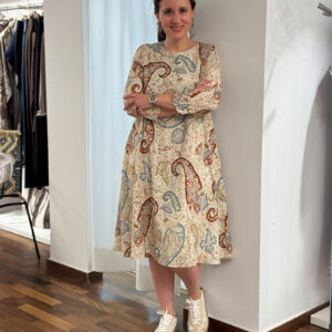 Kimmich Kleid Paisley an Model