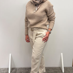 Allude Pullover Troyer an Model