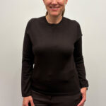 Allude Pullover an Model Farbe braun
