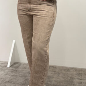 Brunello Cucinelli Jeans beige an Model