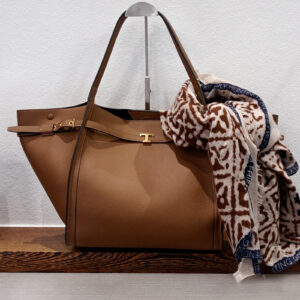 Tod's Shopper T Signature Medium marone mit Schal